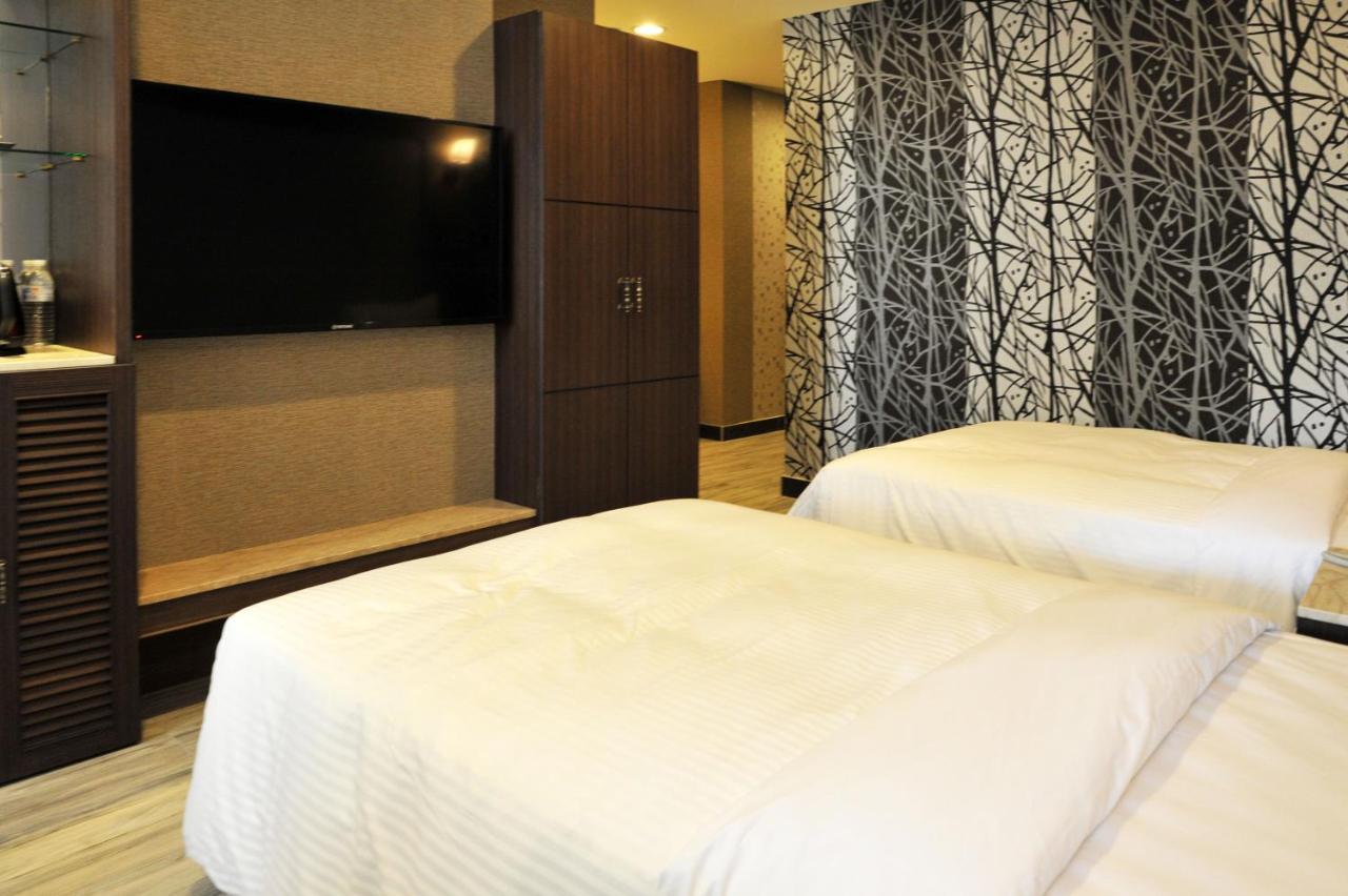 Maple Hotel Tajnan Kültér fotó