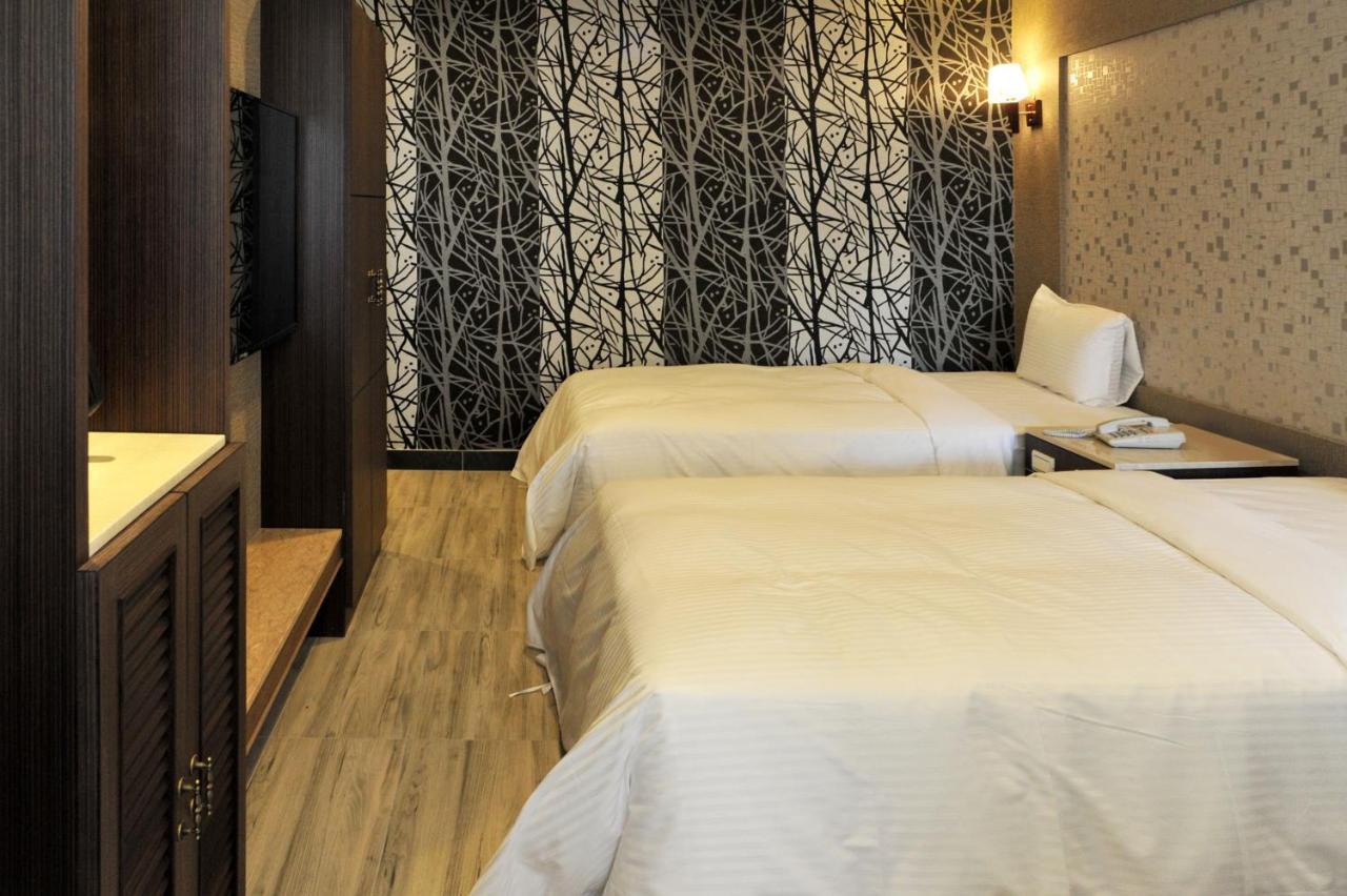 Maple Hotel Tajnan Kültér fotó