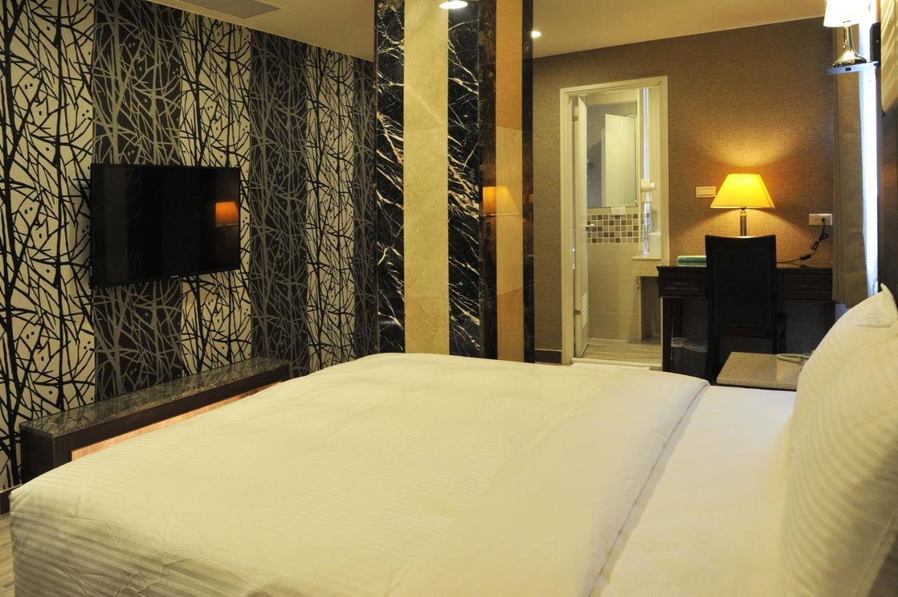 Maple Hotel Tajnan Kültér fotó