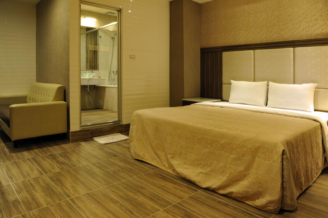 Maple Hotel Tajnan Kültér fotó