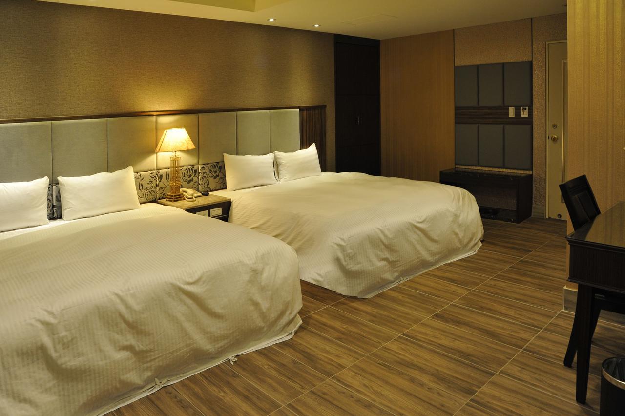 Maple Hotel Tajnan Kültér fotó