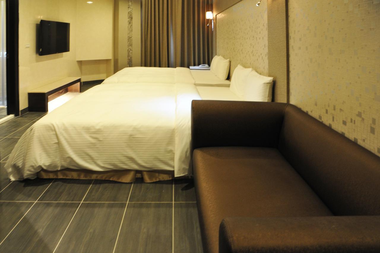 Maple Hotel Tajnan Kültér fotó