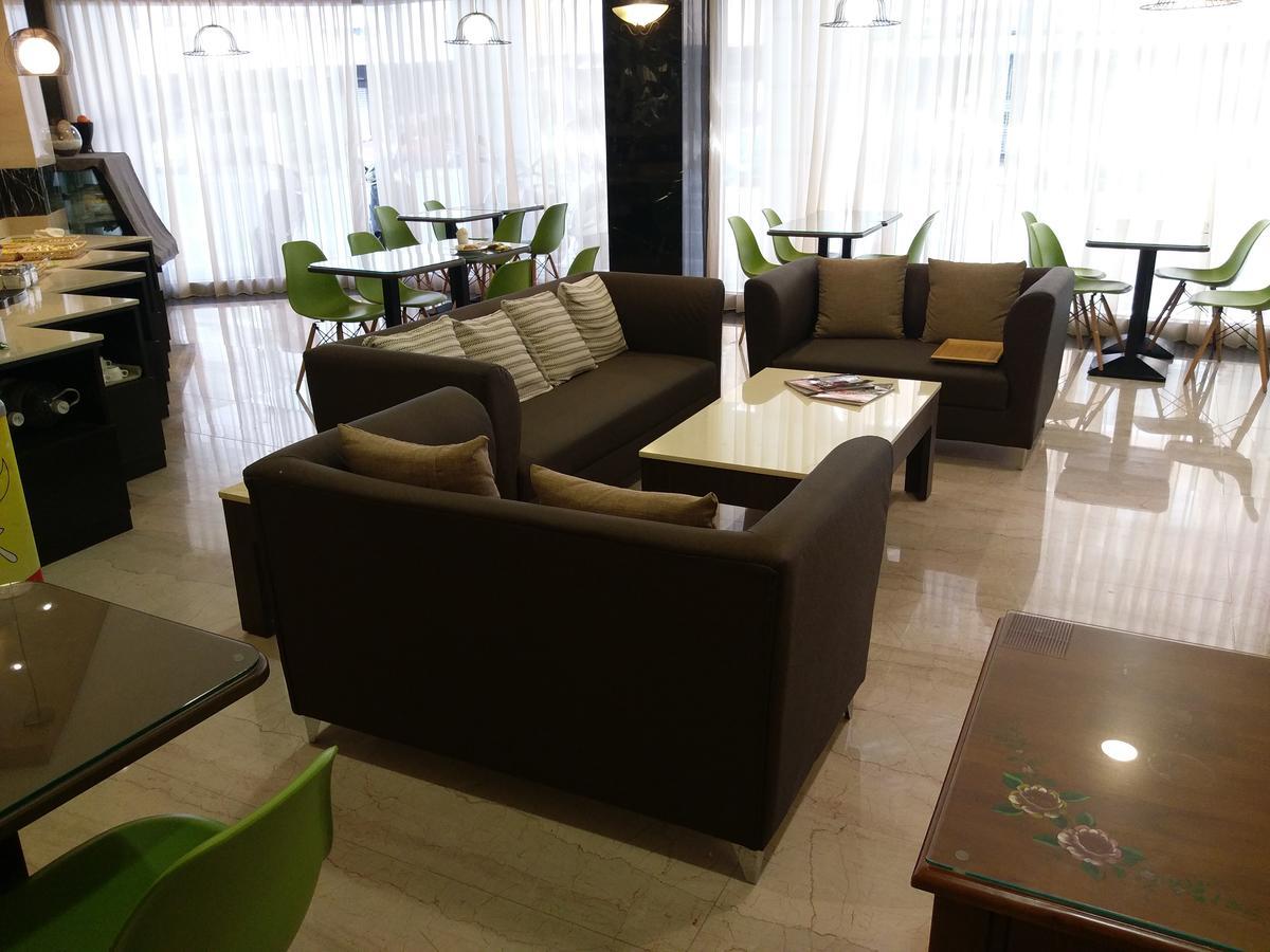 Maple Hotel Tajnan Kültér fotó