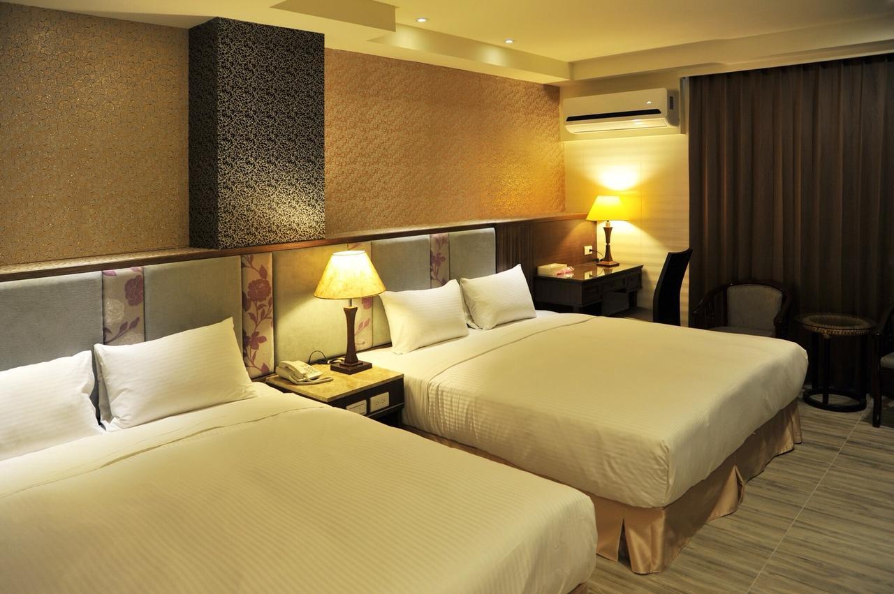 Maple Hotel Tajnan Kültér fotó