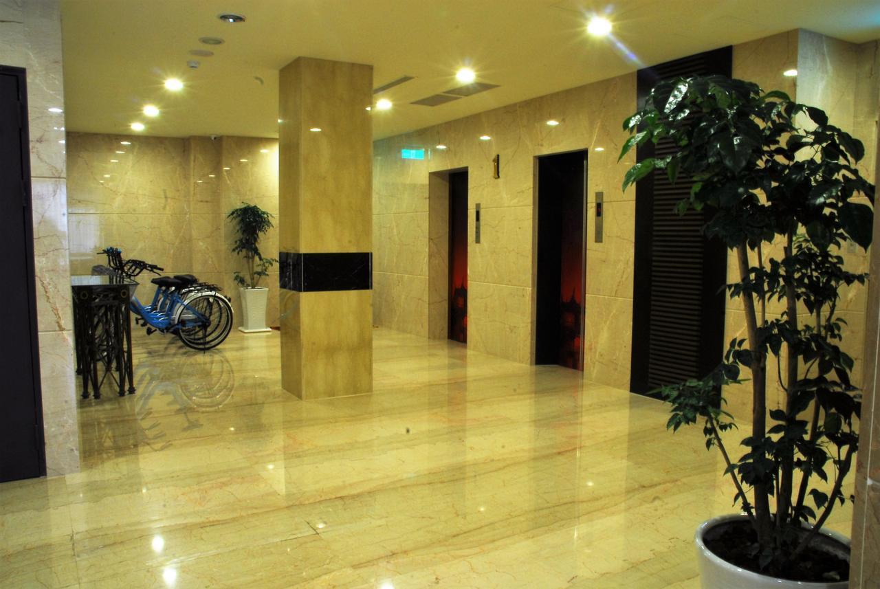 Maple Hotel Tajnan Kültér fotó
