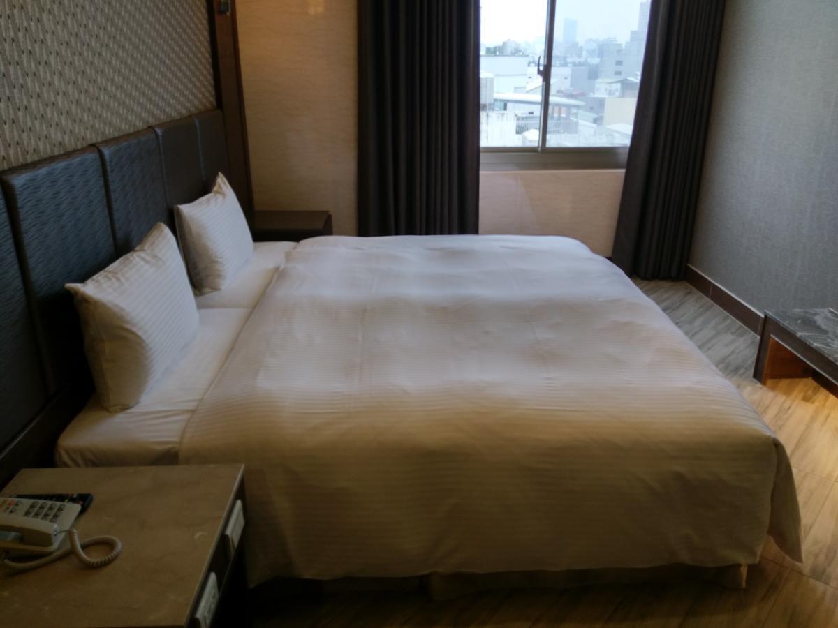Maple Hotel Tajnan Kültér fotó