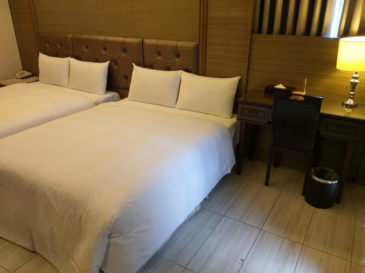 Maple Hotel Tajnan Kültér fotó