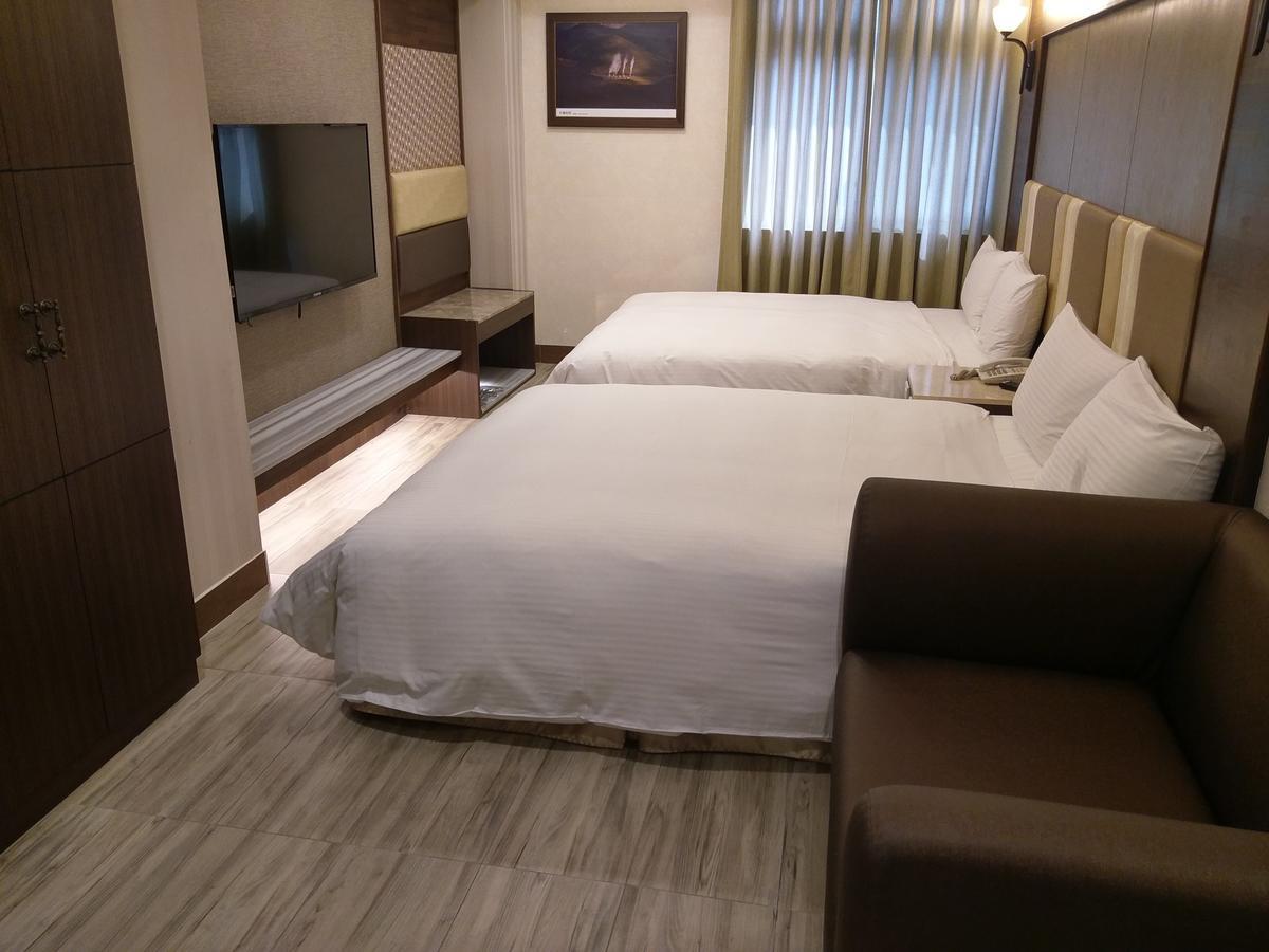 Maple Hotel Tajnan Kültér fotó