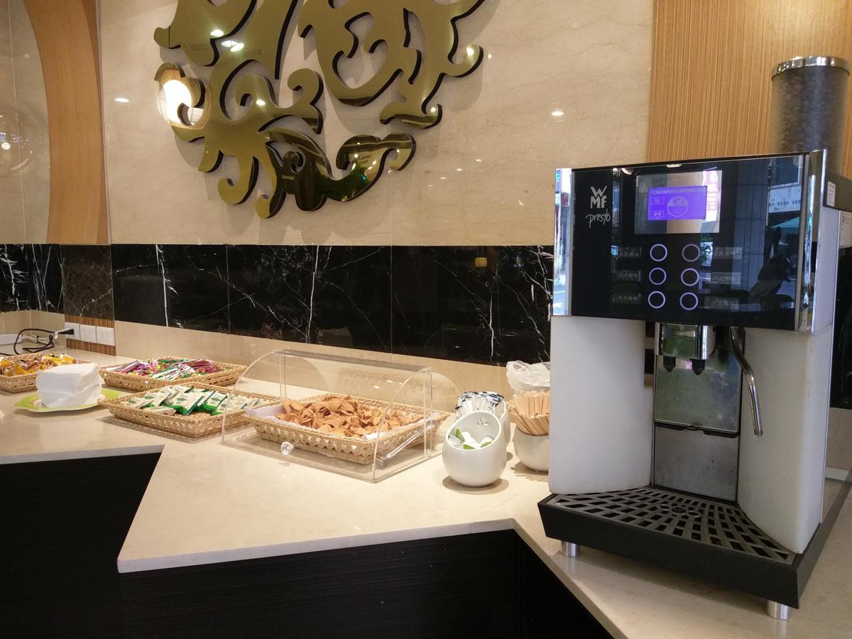 Maple Hotel Tajnan Kültér fotó