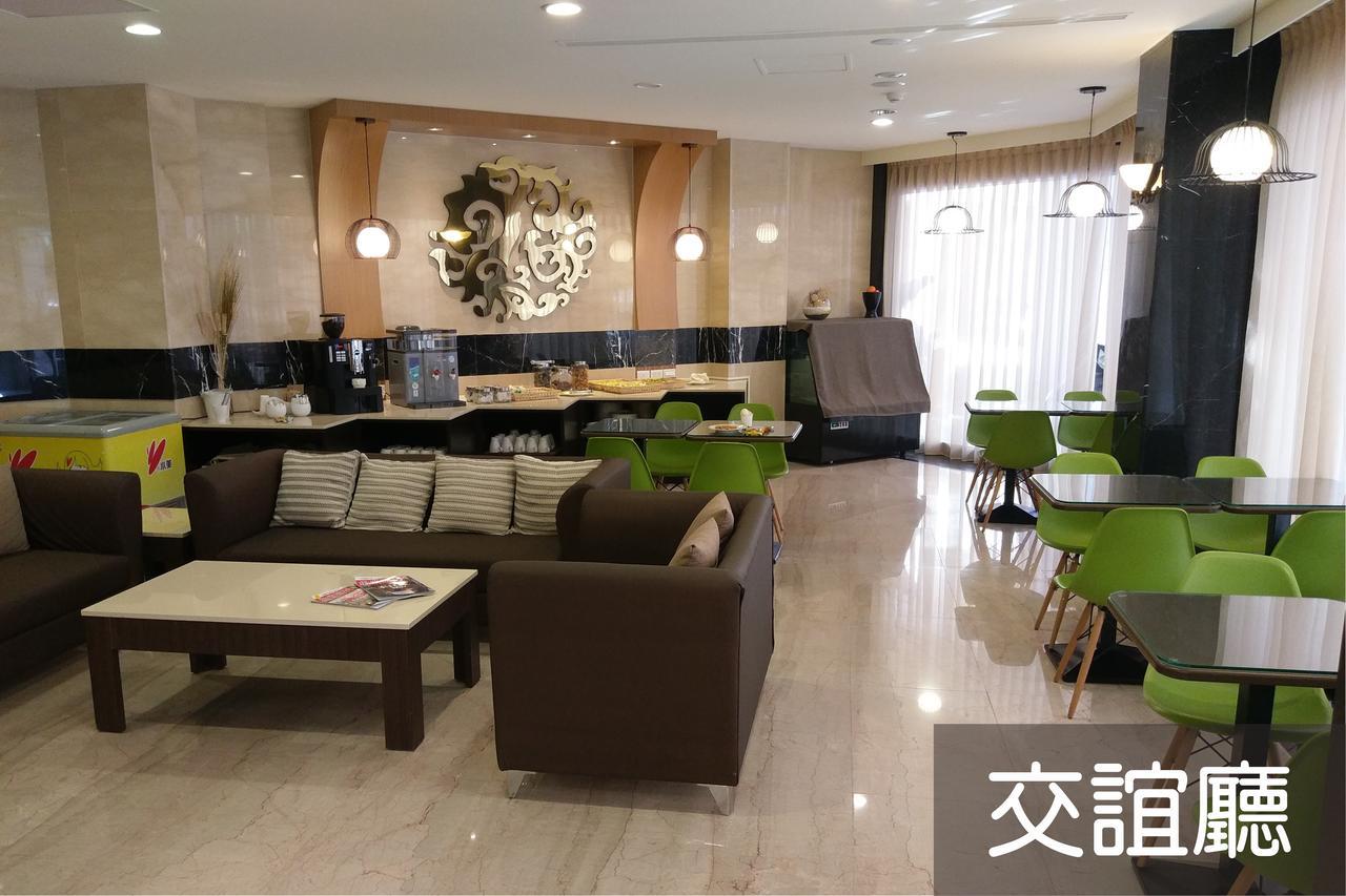 Maple Hotel Tajnan Kültér fotó