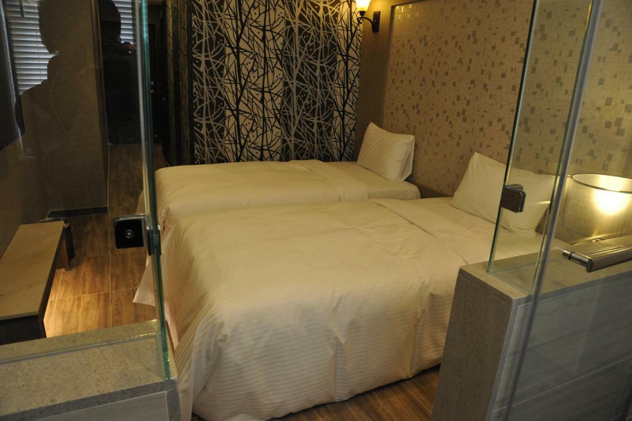 Maple Hotel Tajnan Kültér fotó